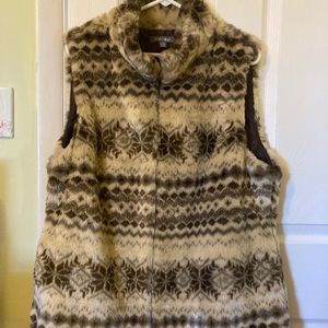 ROZ & ALI BEAUTIFUL  Biege  FAUX MINKY FUR  Ski winter VEST JACKET